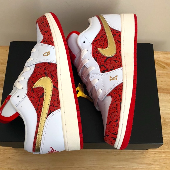 ❤️🤍NIKE AIR JORDAN 1 LOW SE GS SNEAKERS🤍❤️ - Picture 8 of 13